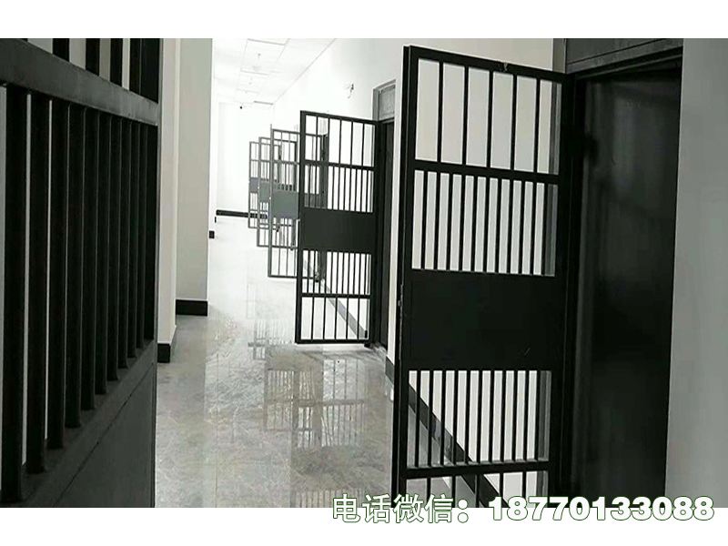 泰兴监狱宿舍铁门